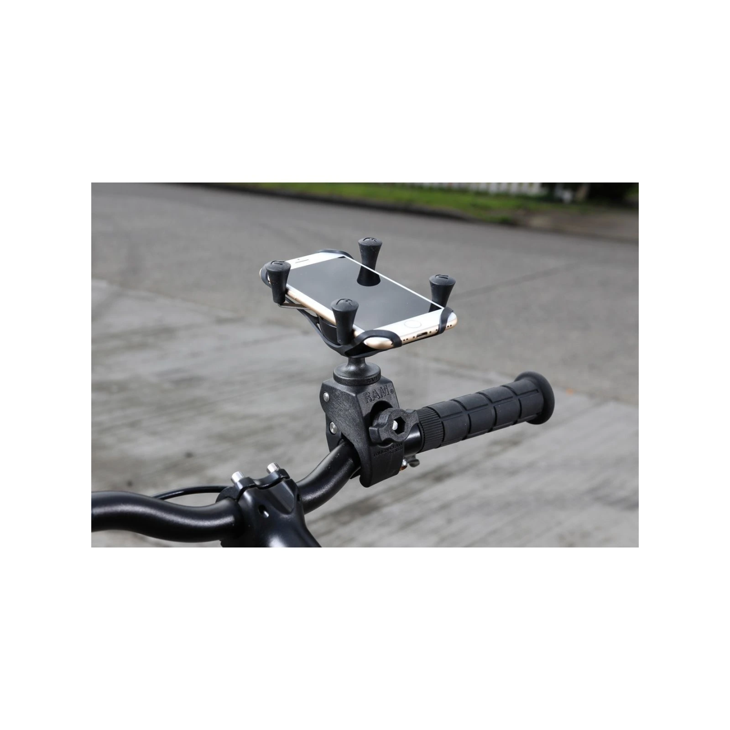 RAM MOUNTS Tough-Claw Mount with universal X-Grip Smartphone Holder