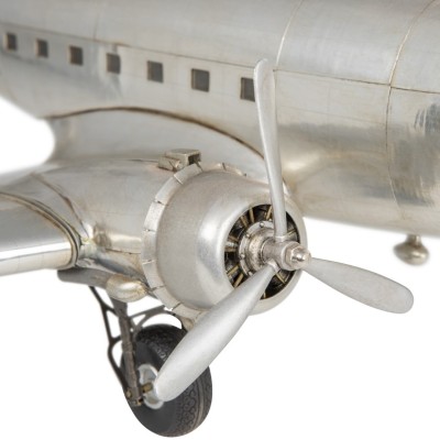 Douglas DC-3